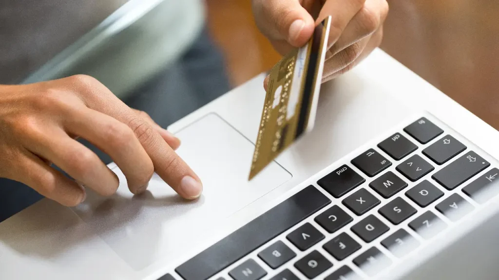 The best credit card options for online shopping in the USA!